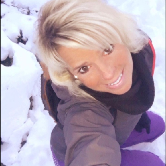 Meet your Posher, Lieta - Picture 1 of 1